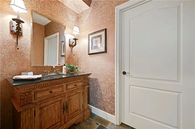 $1,250,000 | 2707 West 139th Street, Leawood, KS 66224