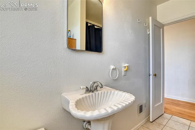 $379,000 | 1290 B Street, Penrose, CO 81240