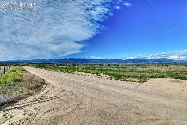 $379,000 | 1290 B Street, Penrose, CO 81240