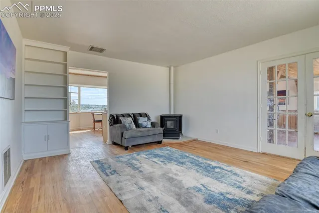 $379,000 | 1290 B Street, Penrose, CO 81240