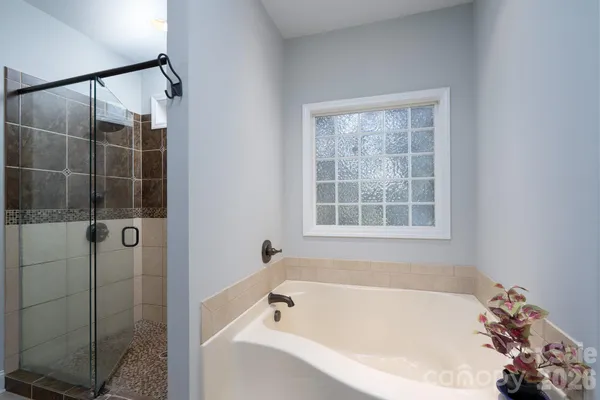 $595,000 | 611 Davis Farm Drive, Salisbury, NC 28147