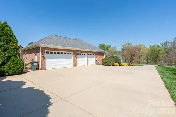 $595,000 | 611 Davis Farm Drive, Salisbury, NC 28147