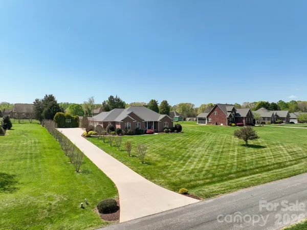 $595,000 | 611 Davis Farm Drive, Salisbury, NC 28147