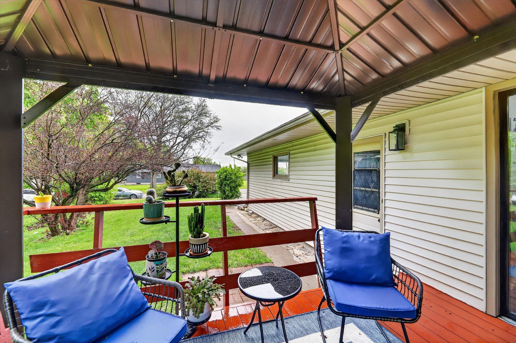 814 North Drake Road Kalamazoo, MI 49006 - Photo 25 of 45 Porch 3