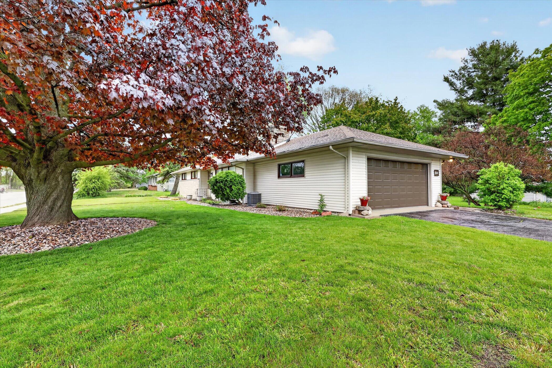 814 North Drake Road Kalamazoo, MI 49006 - Photo 43 of 45 Street View