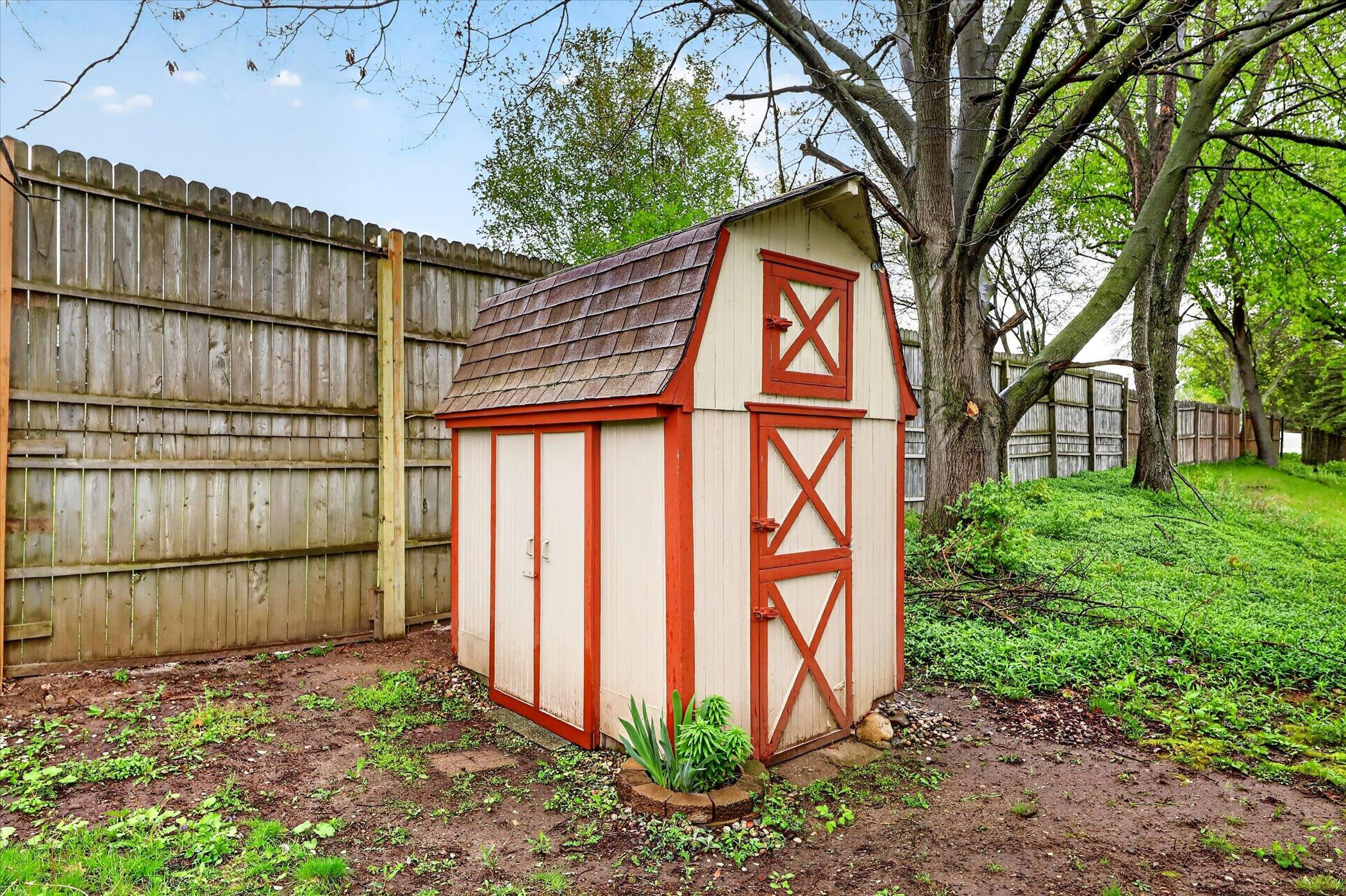 814 North Drake Road Kalamazoo, MI 49006 - Photo 44 of 45 Shed