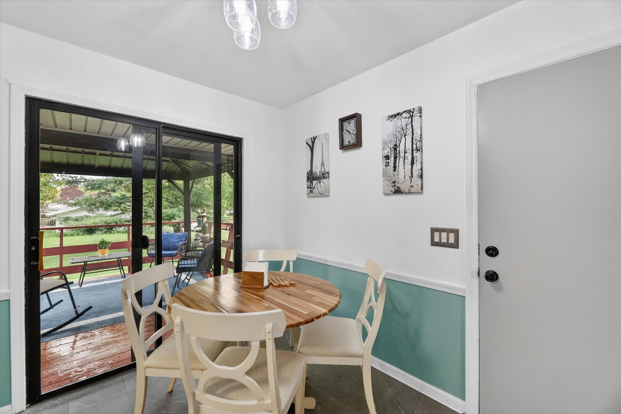 814 North Drake Road Kalamazoo, MI 49006 - Photo 8 of 45 Dining