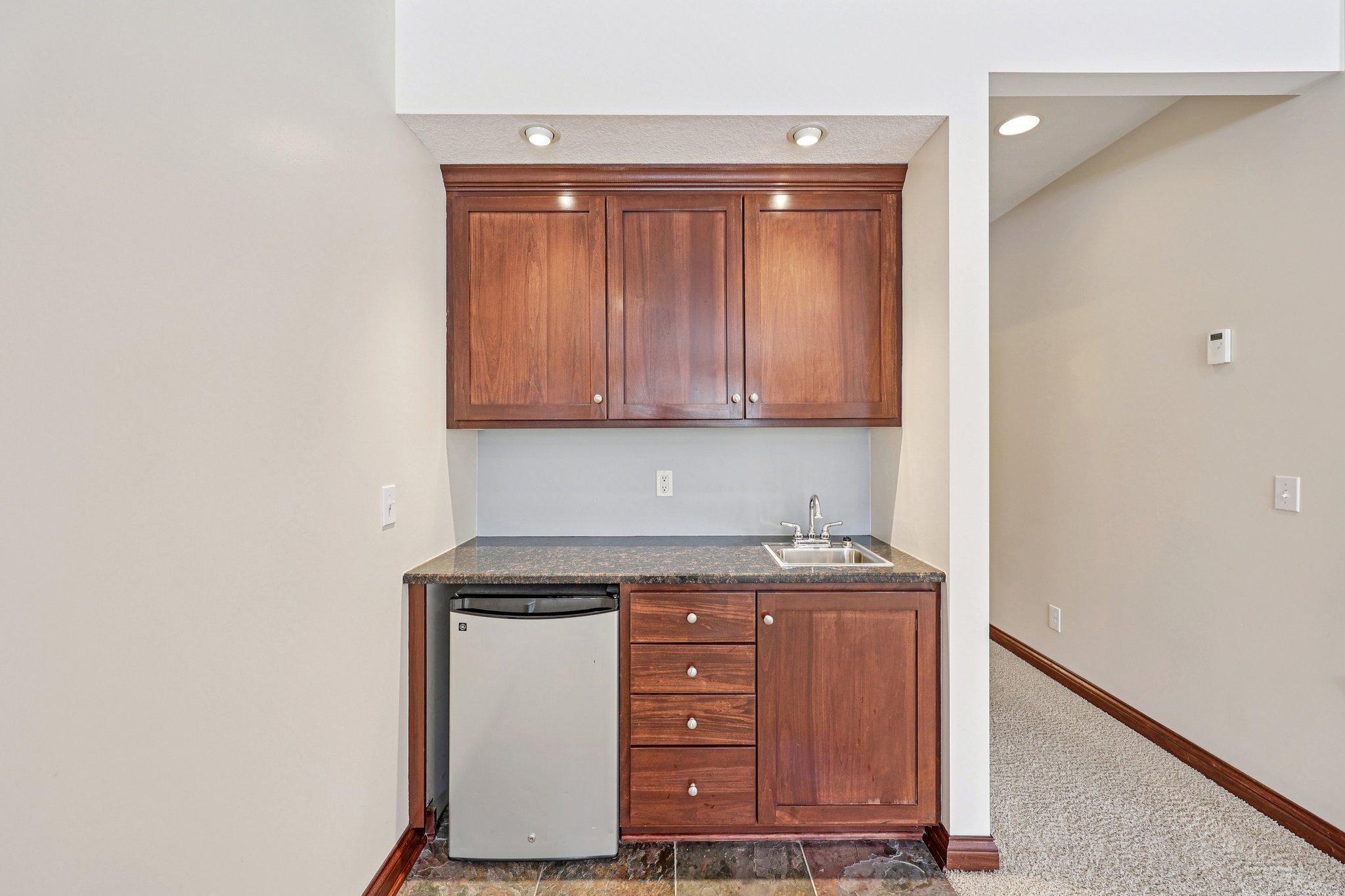 15837 Drawstone Trail Apple Valley, MN 55124 - Photo 39 of 62