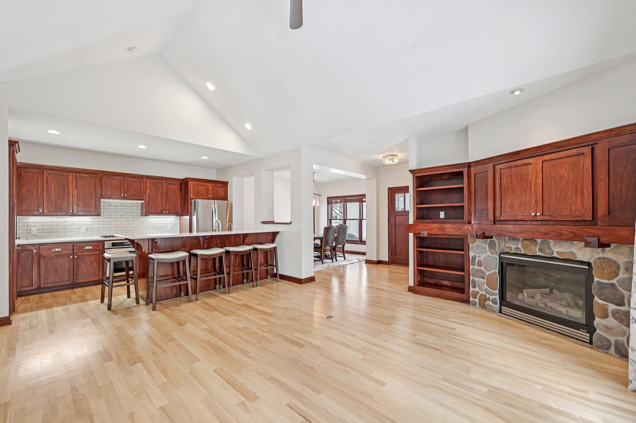 15837 Drawstone Trail Apple Valley, MN 55124 - Photo 7 of 62