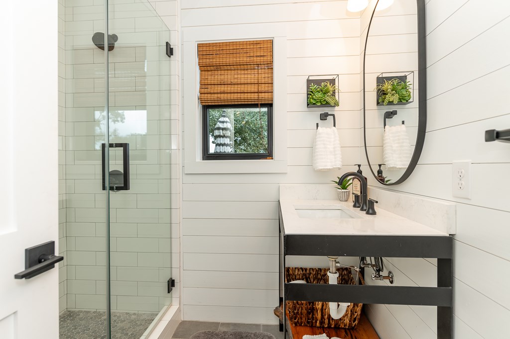 15600 Ranch Road Wimberley, TX 78676 - Photo 16 of 68