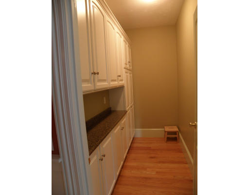 23 Old Barn Road Hanover, MA 02339 - Photo 8 of 14