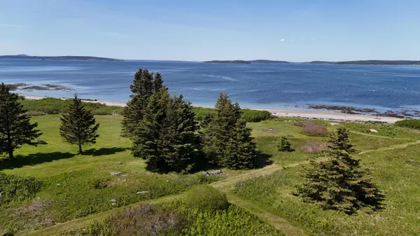$595,000 | 2 Bar Island, Bernard, ME 04612