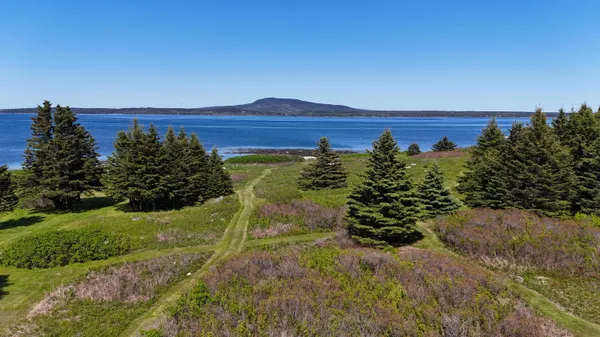$595,000 | 2 Bar Island, Bernard, ME 04612