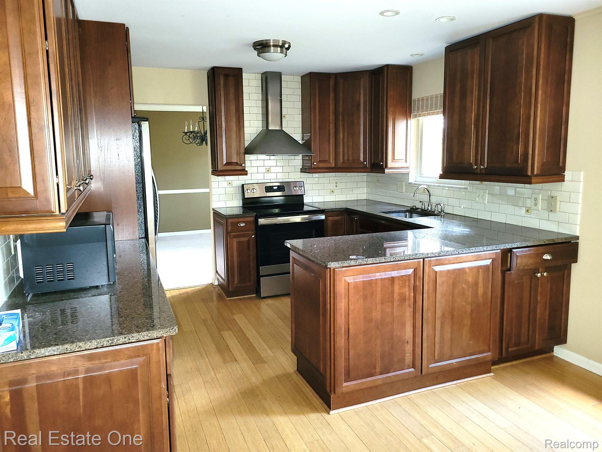 772 Castlebar Drive Rochester, MI 48309 - Photo 13 of 47 Gallery Image 13