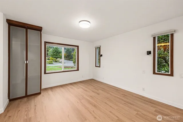 $4,000 | 2658 35th Avenue West, Seattle, WA 98199