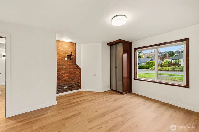 $4,000 | 2658 35th Avenue West, Seattle, WA 98199