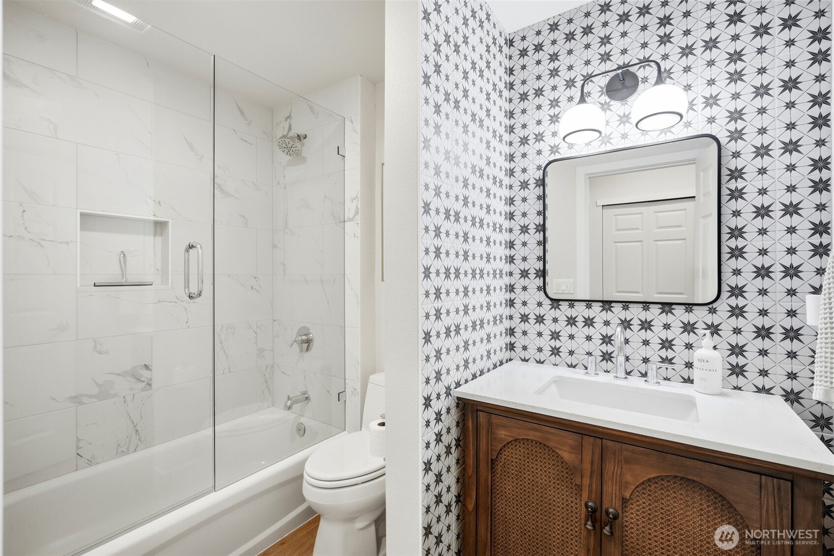 17432 Bothell Way Northeast, Unit B307 Bothell, WA 98011 - Photo 18 of 34