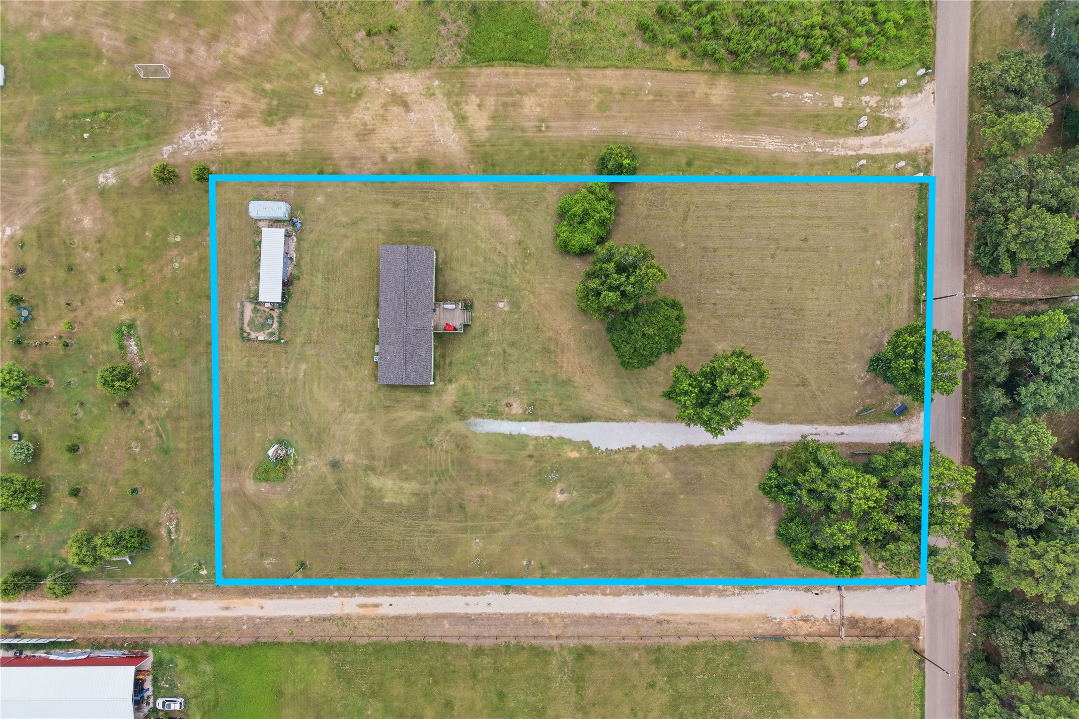 18492 Parker Road Cleveland, TX 77328 - Photo 4 of 36 Country Living, Close to Town!