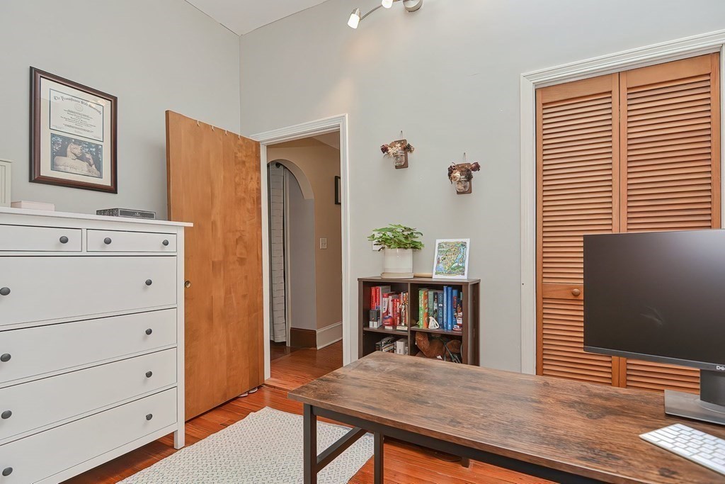 33 Bay State Road, Unit 5 Boston, MA 02215 - Photo 15 of 24 Gallery Image 15