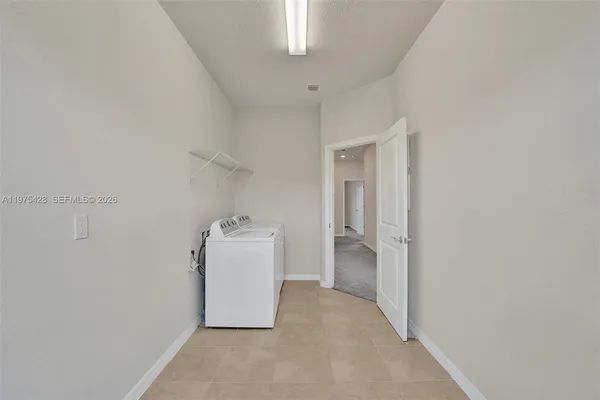 $3,950 | 4764 Eucalyptus Drive, Hollywood, FL 33021