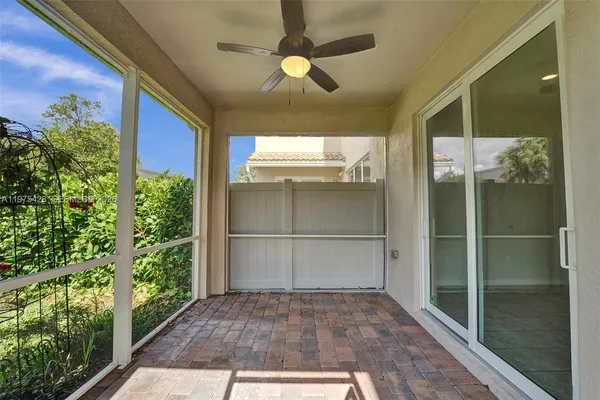 $3,950 | 4764 Eucalyptus Drive, Hollywood, FL 33021