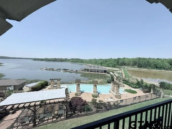 $475,000 | 3367 Cascades Boulevard, Unit 113, Tyler, TX 75709