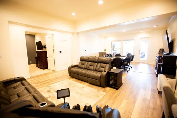 $475,000 | 3367 Cascades Boulevard, Unit 113, Tyler, TX 75709