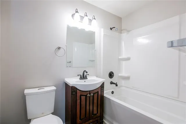 $1,755 | 200 Westside Drive, Belton, MO 64012