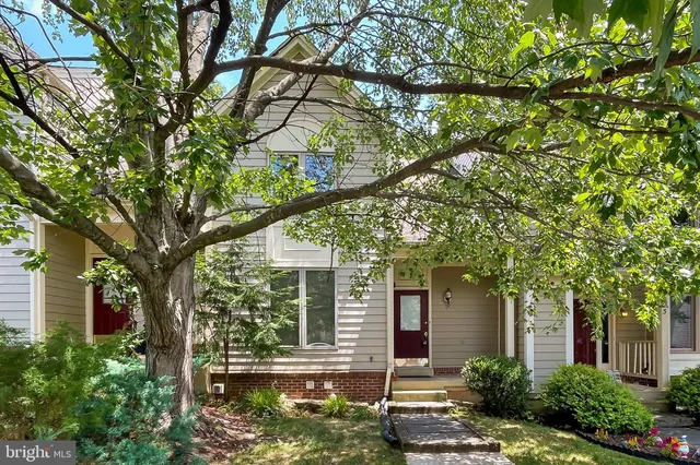 $3,250 | 4021 Lake Glen Road, Fairfax, VA 22033