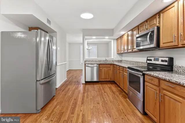 $3,250 | 4021 Lake Glen Road, Fairfax, VA 22033