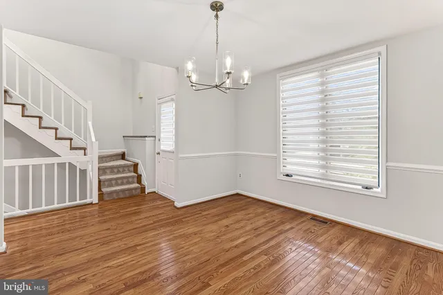 $3,250 | 4021 Lake Glen Road, Fairfax, VA 22033