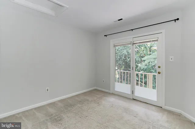 $3,250 | 4021 Lake Glen Road, Fairfax, VA 22033