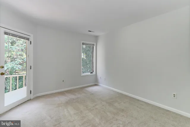 $3,250 | 4021 Lake Glen Road, Fairfax, VA 22033