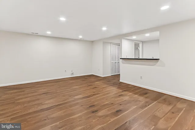 $3,250 | 4021 Lake Glen Road, Fairfax, VA 22033