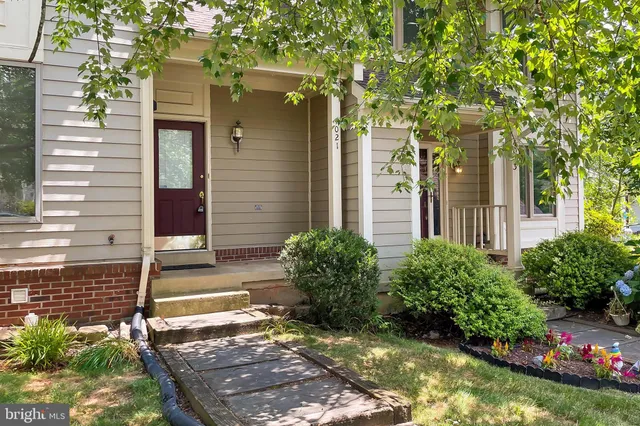 $3,250 | 4021 Lake Glen Road, Fairfax, VA 22033
