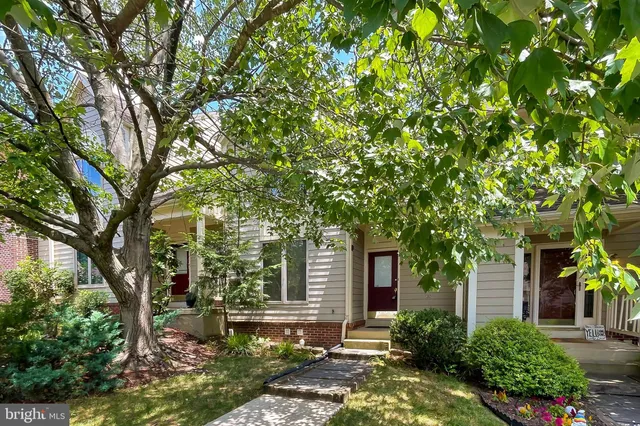 $3,250 | 4021 Lake Glen Road, Fairfax, VA 22033