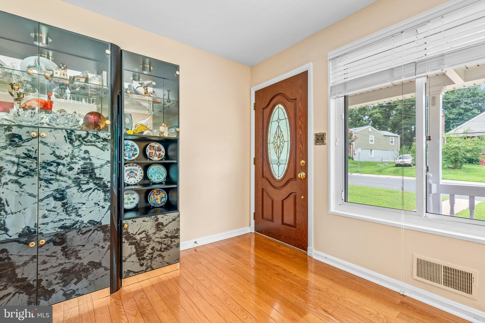12108 Grandview Avenue Silver Spring, MD 20902 - Photo 5 of 39 Gallery Image 5