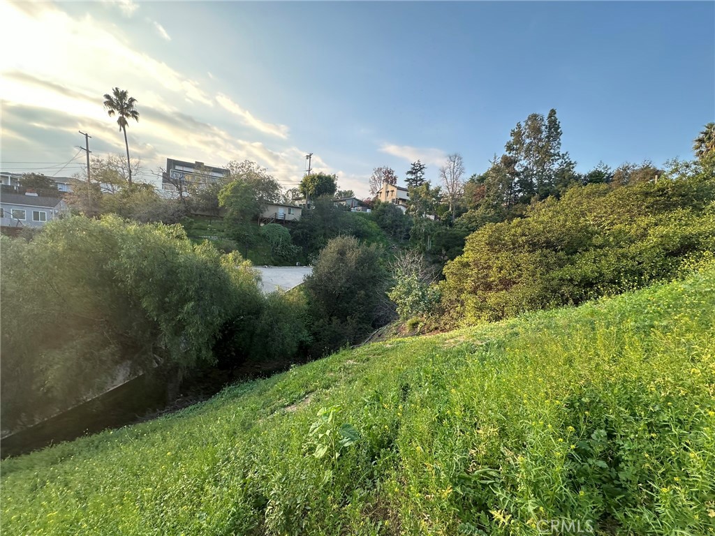 0 Sinclair Avenue Glendale, CA 91206 - Photo 13 of 14 a view of a city