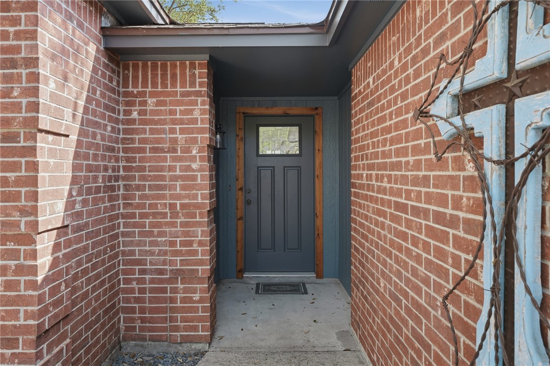 2169 Timberleaf Circle Ingleside, TX 78362 - Photo 4 of 36 a view of a brick wall