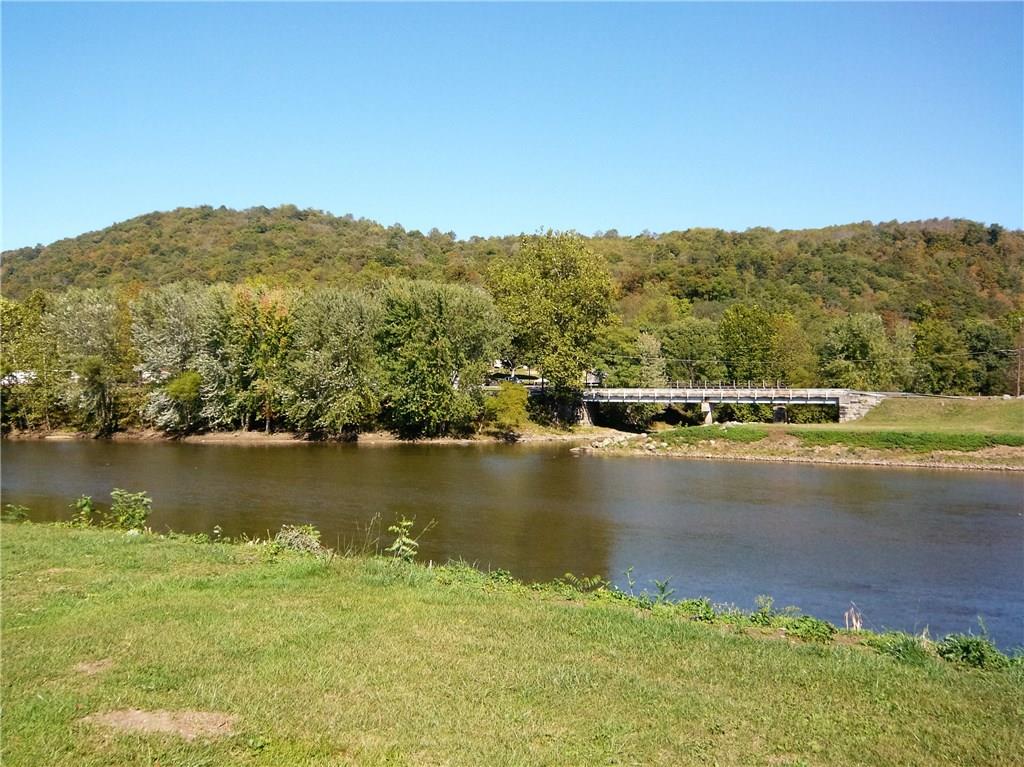 301 Sterner Street Confluence, PA 15424 - Photo 2 of 13 Gallery Image 2