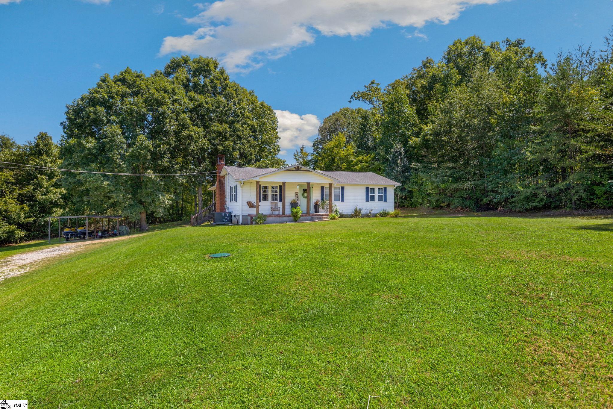 550 Rabbit Road Travelers Rest, SC 29690 - Photo 3 of 36