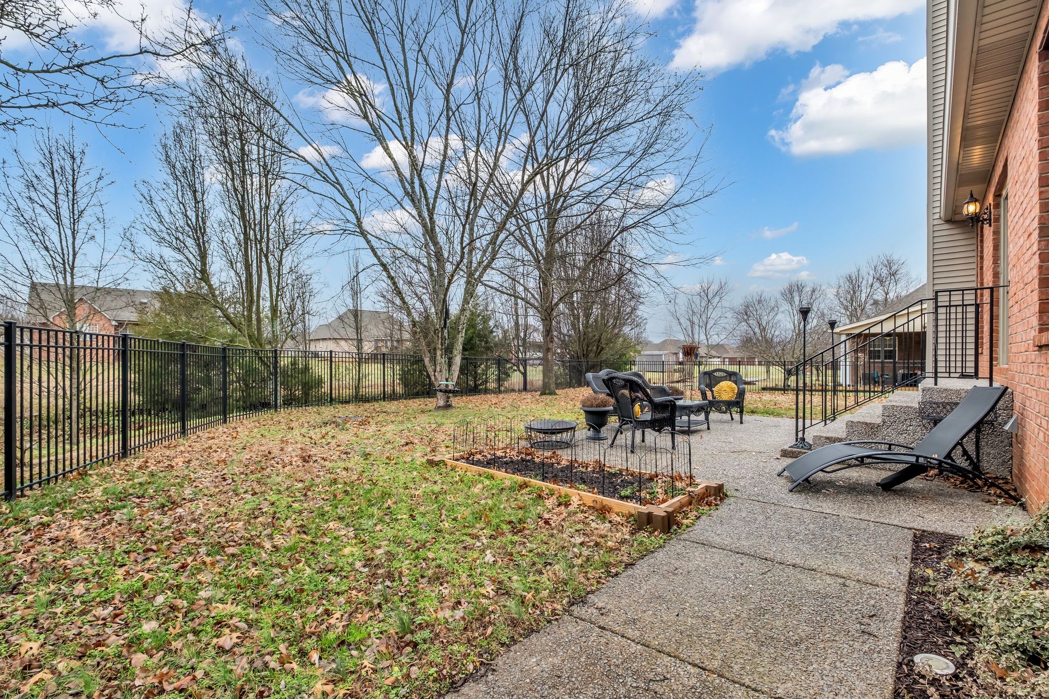 218 Bluefield Lane Lebanon, TN 37087 - Photo 20 of 21 a street view with sitting space