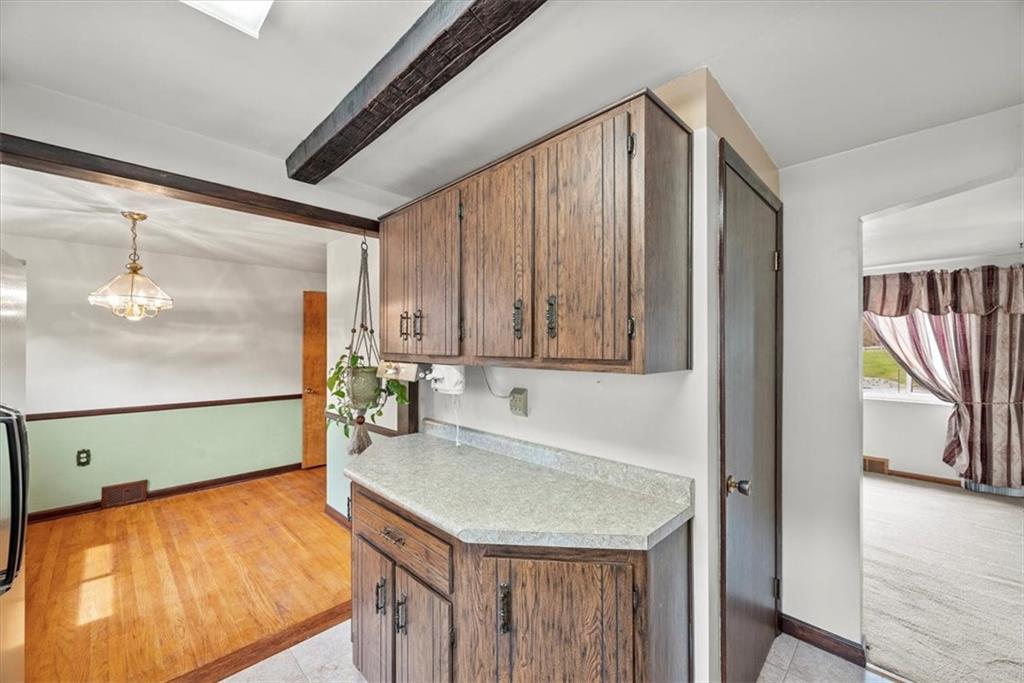 2101 Old Greentree Road Carnegie, PA 15106 - Photo 5 of 24 Gallery Image 5