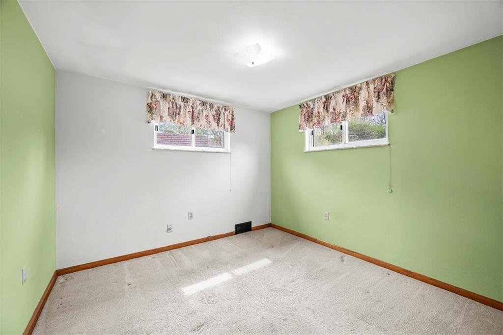 2101 Old Greentree Road Carnegie, PA 15106 - Photo 9 of 24 Gallery Image 9