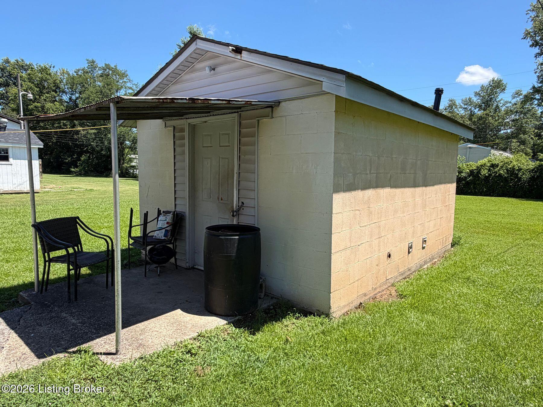 12705 East Orell Road Louisville, KY 40272 - Photo 4 of 25 photo_online_004