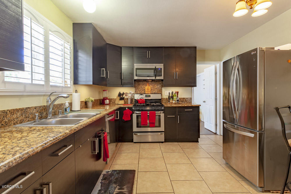 2821 Fitzgerald Road Simi Valley, CA 93065 - Photo 6 of 21 Fitzgerald_Low-6