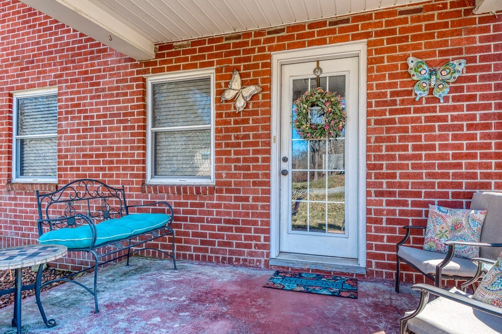1302 Old Stage Road Chilhowie, VA 24319 - Photo 3 of 26 Gallery Image 3