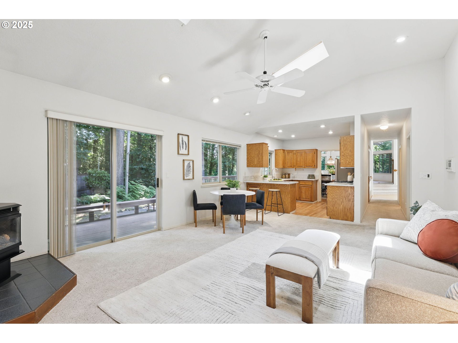 12028 Southwest Lesser Road Portland, OR 97219 - Photo 12 of 47 Gallery Image 12