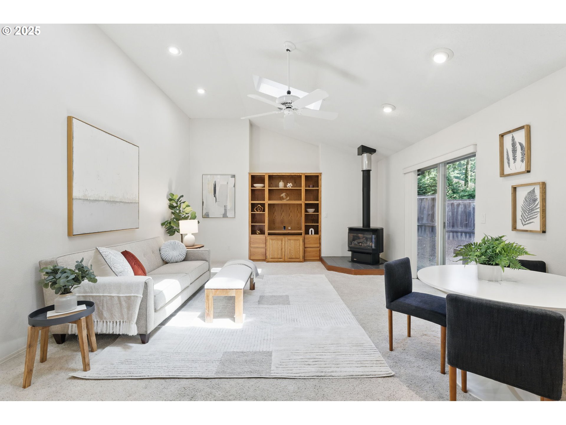 12028 Southwest Lesser Road Portland, OR 97219 - Photo 13 of 47 Gallery Image 13