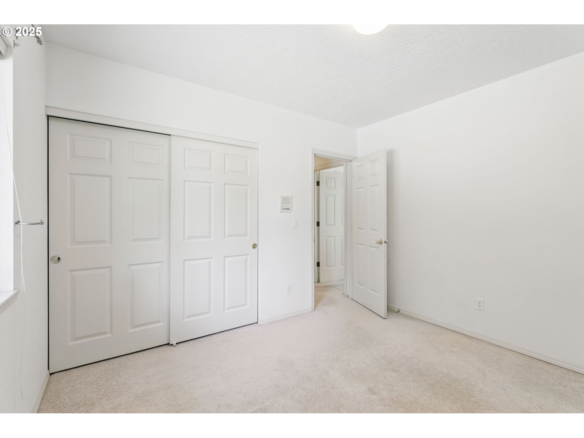 12028 Southwest Lesser Road Portland, OR 97219 - Photo 33 of 47 Gallery Image 33